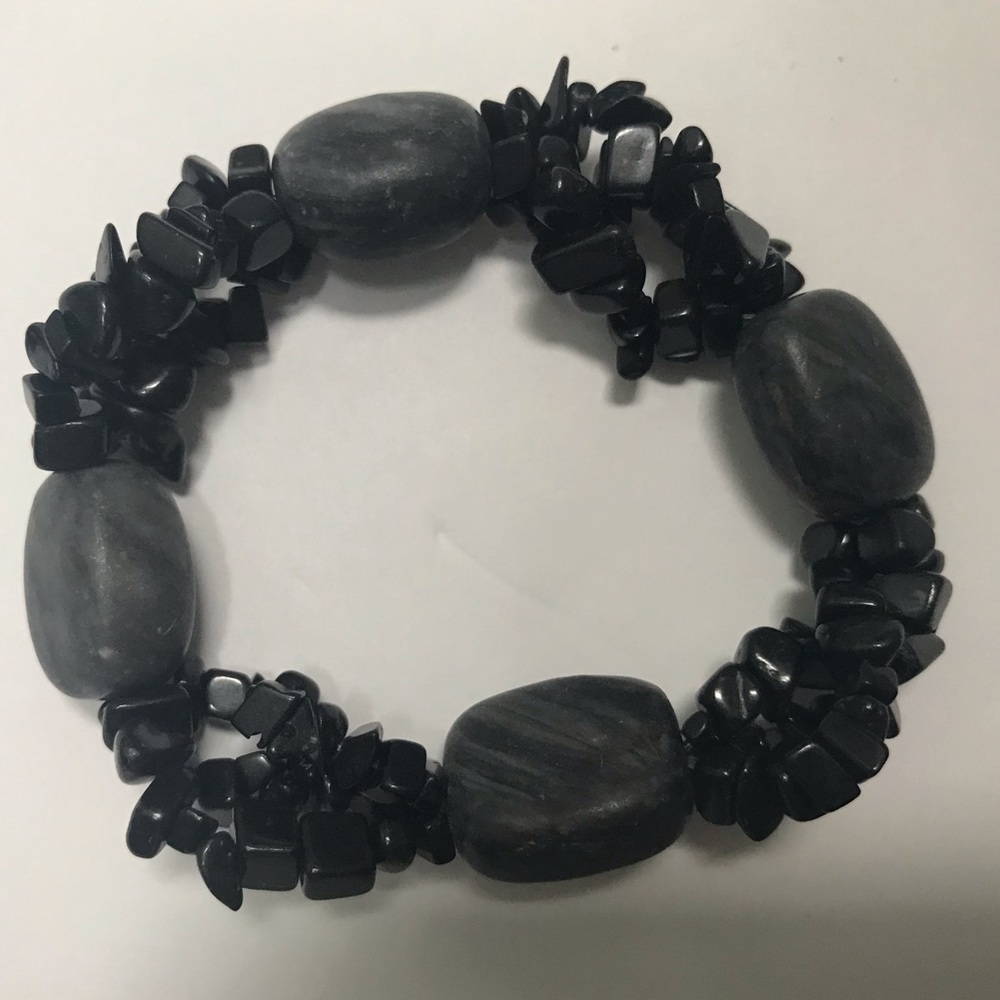 Beaded Bracelet Black Color With Stones Elastic